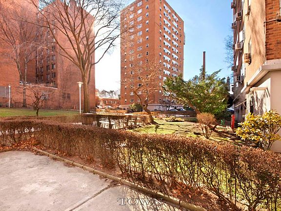 5th image of 130 Saint Edwards St APT 4C