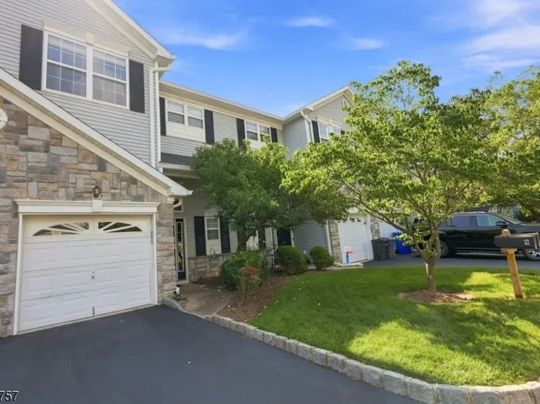 9 Bridgepointe Dr, Old Bridge Twp., NJ 08879