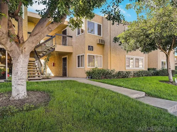 12643 Robison Blvd APT 215, Poway, CA 92064