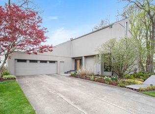 1533 Sheffield Ct, South Bend, IN 46614