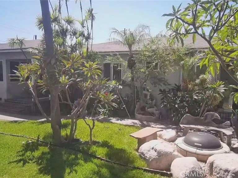 8330 La Villa St — Photo 20