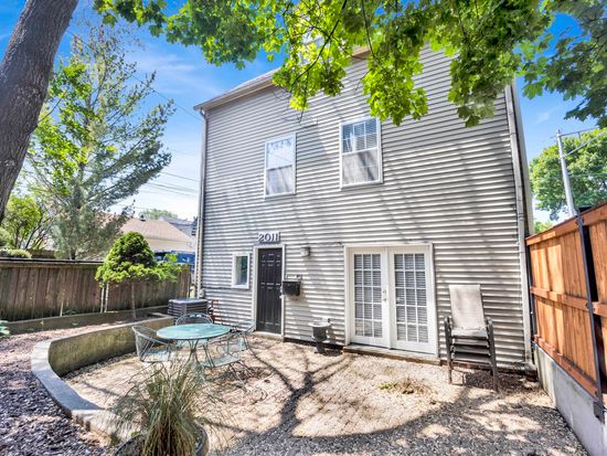 2011 W Cornelia Ave #Ch, Chicago, IL 60618