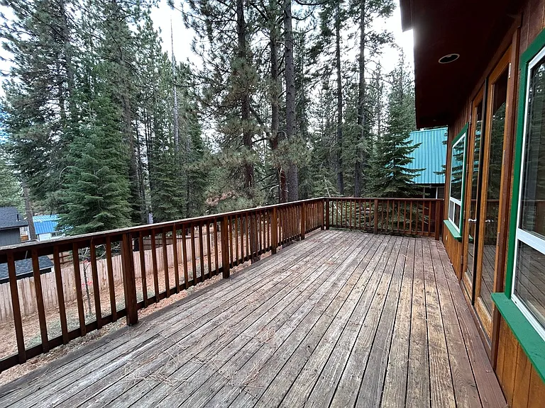 1513 Crystal Air Dr — Photo 24