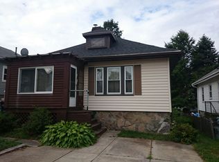 718 Lagrange St, West Roxbury, MA 02132