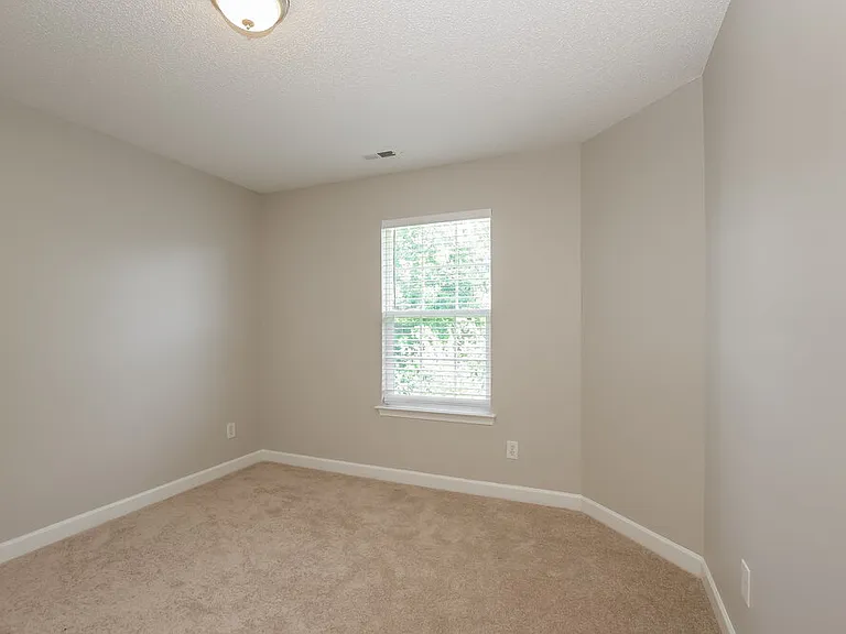 2127 Pleasant Dale Dr — Photo 14