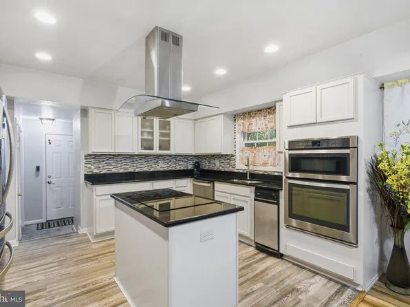 100 Little Tree Ln, Owings, MD 20736