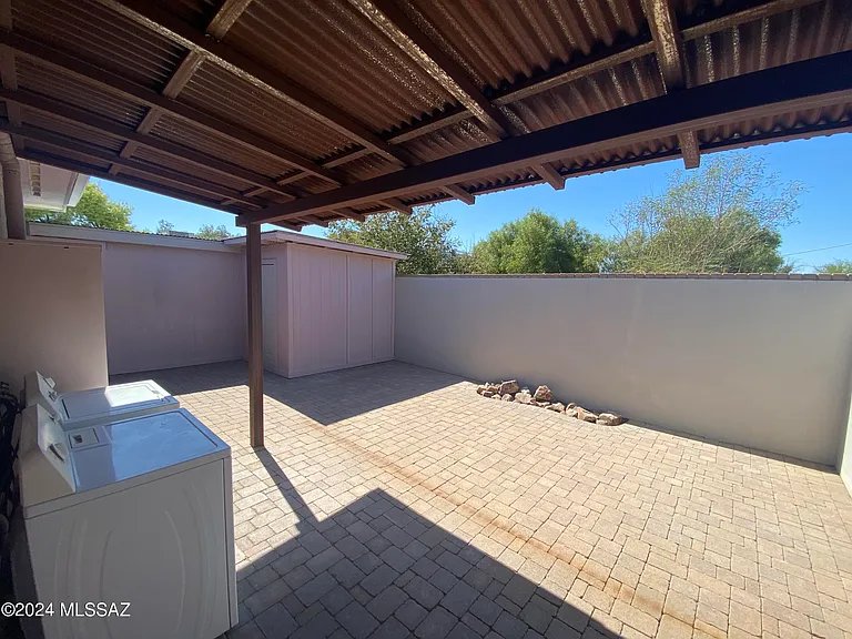 1529 N Dodge Blvd — Photo 19