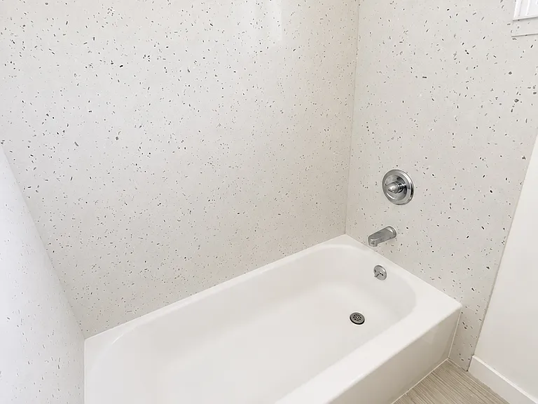 2199 Grant Street — Photo 8
