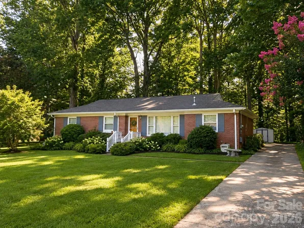 6124 Donna Dr, Charlotte, NC 28213