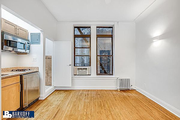 1st image of 105 E 15th St APT 37
