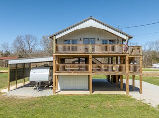 1082 Wc Pickett, Clifton, TN 38425