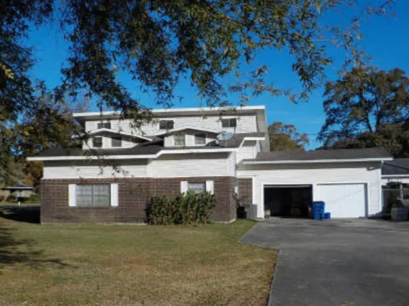 106 Parkway Cir, Crowley, LA 70526