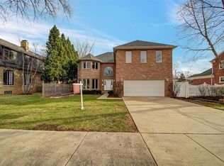 289 Stratford Rd, Des Plaines, IL 60016