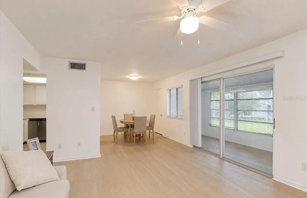 2 bed, 1072 sqft, $1,250 — Photo 3