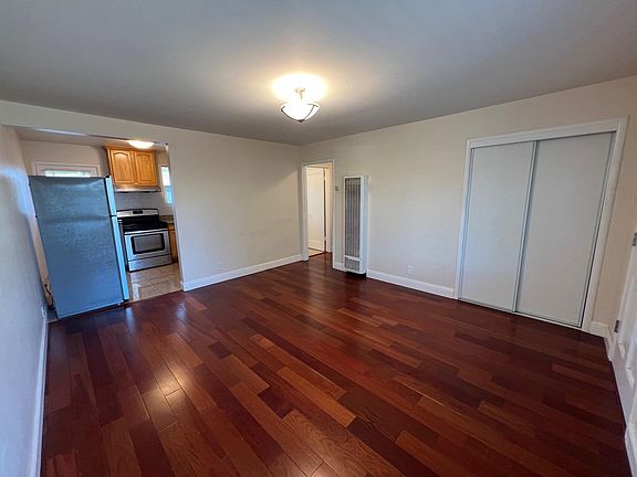 4th image of 3019 Alma St
