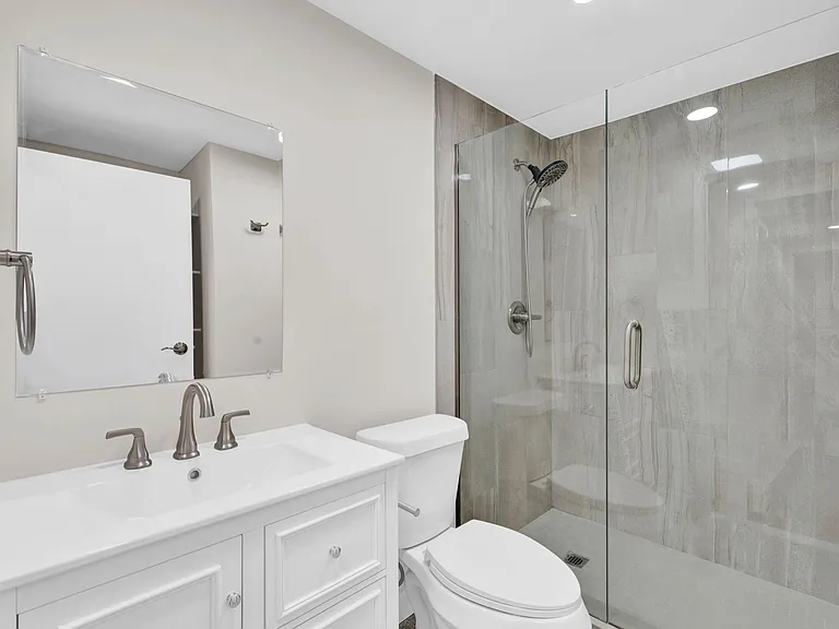 Heathmore Villas Apartments — Photo 33