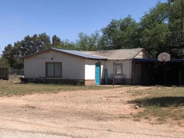 1213 S 2nd St, Tahoka, TX 79373