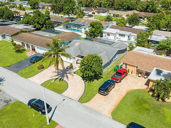 5th image of 8457 Sheraton Drive