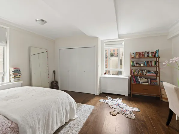 25 Central Park West image 8 of 18