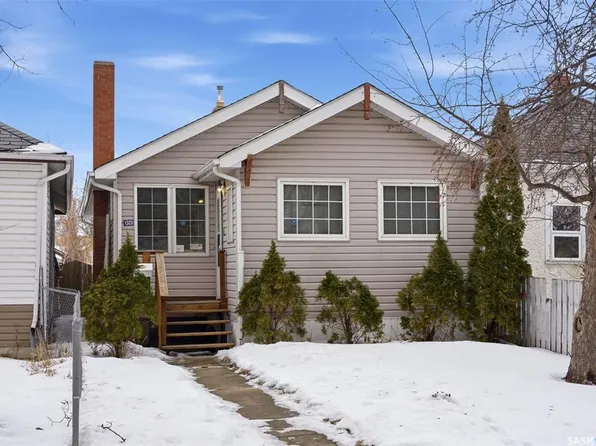 1320 Athol STREET, Regina, SK S4T 3C5