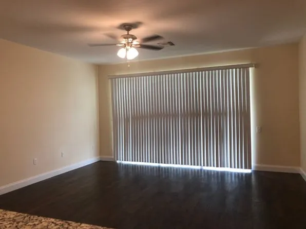 7146 83rd Dr E, University Park, FL 34201