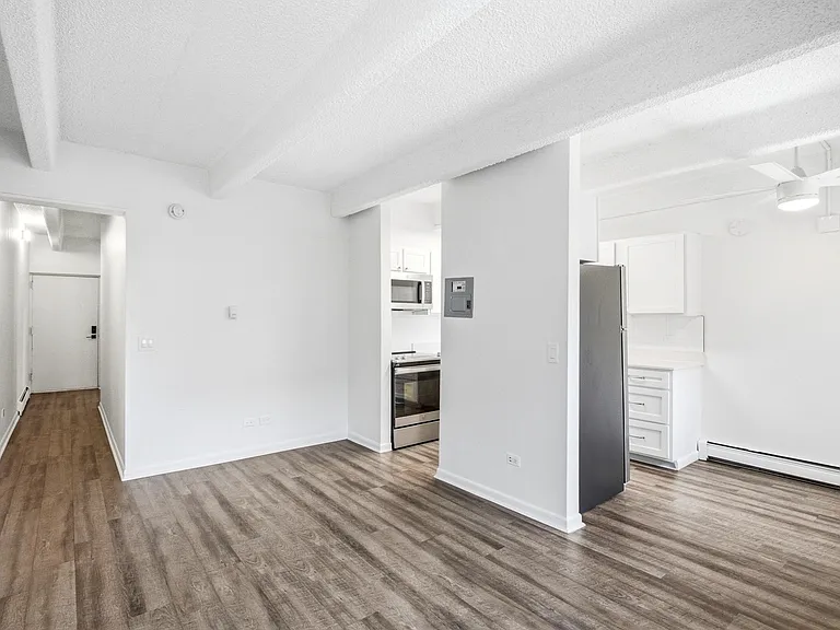 Charmel Apartments — Photo 29