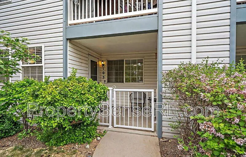 2 bed, 2.0 bath, 963 sqft, $1,900 — Photo 3