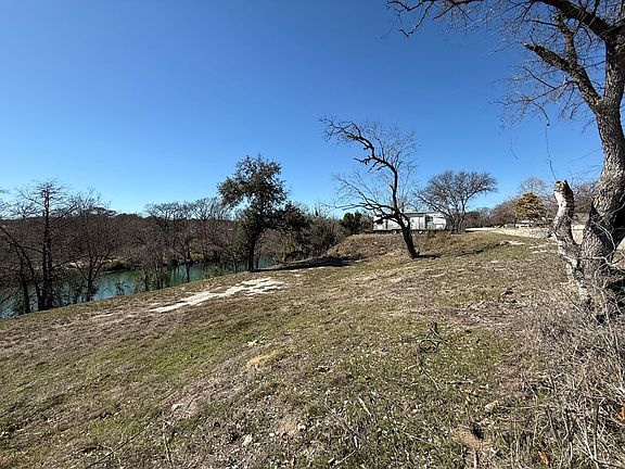 4th image of 3147/49 Riverside Dr