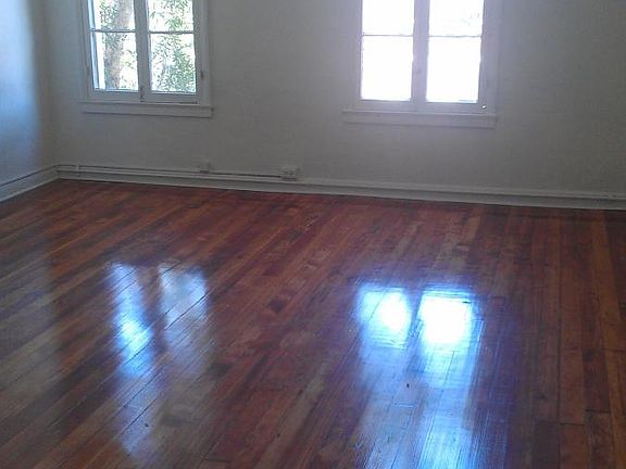 3rd image of 608 S Dunsmuir Ave APT 208