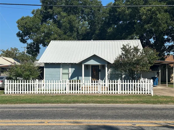 407 N Kent St, Gorman, TX 76454