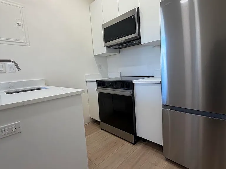 1086 Commonwealth Ave #501 — Photo 4