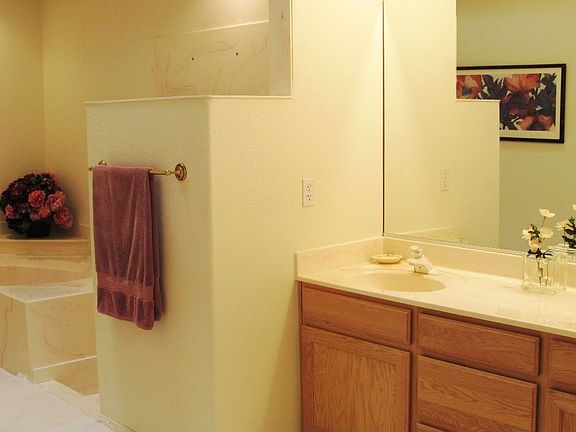 5th image of 2480 Demaret Dr