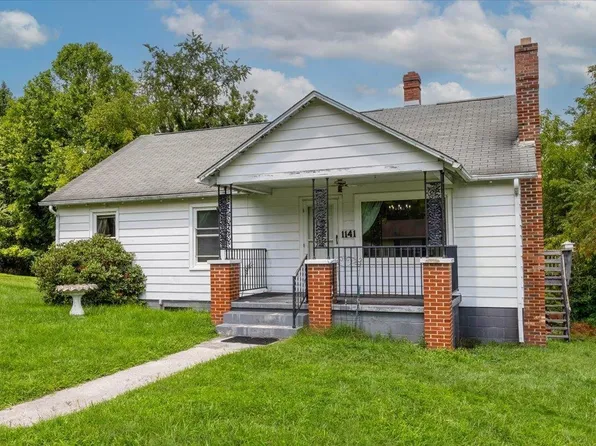 1141 Taylor St, Pulaski, VA 24301