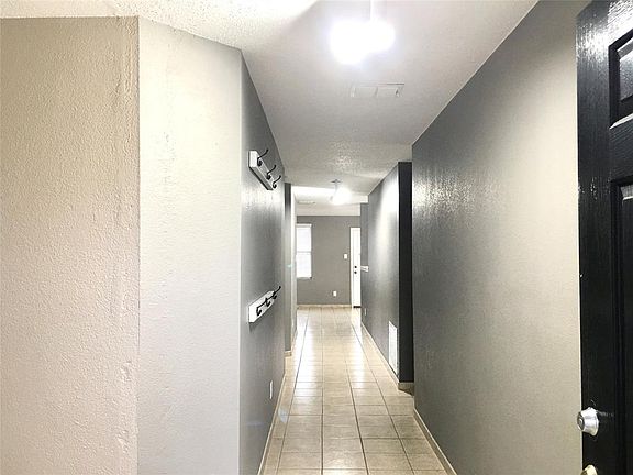 2nd image of 2910 Reata Dr