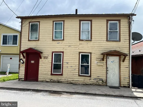 372 & 376 W Burkhart Ave, Chambersburg, PA 17201