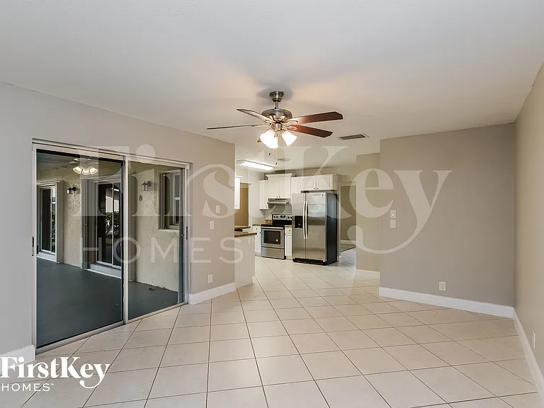 3631 NW 108th Dr — Photo 4