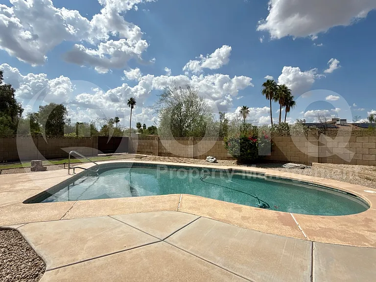 10312 E Cactus Rd — Photo 22