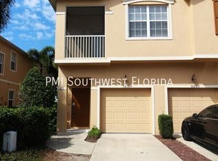 3475 Parkridge Cir #202, Sarasota, FL 34243