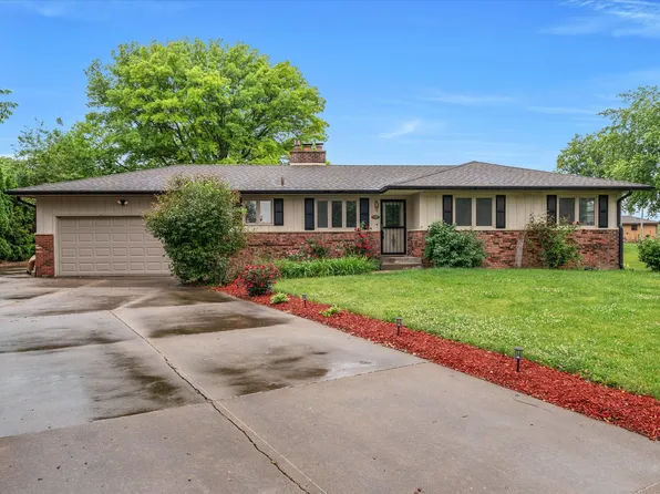 11822 3rd St, Milan, IL 61264