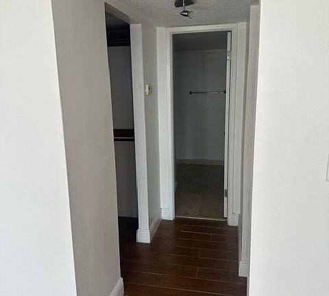 2nd image of 600 NE 36th St APT 516