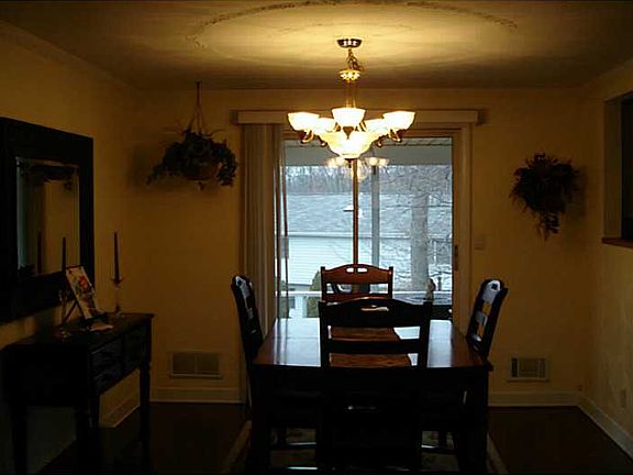 4th image of 557 Monticello Dr