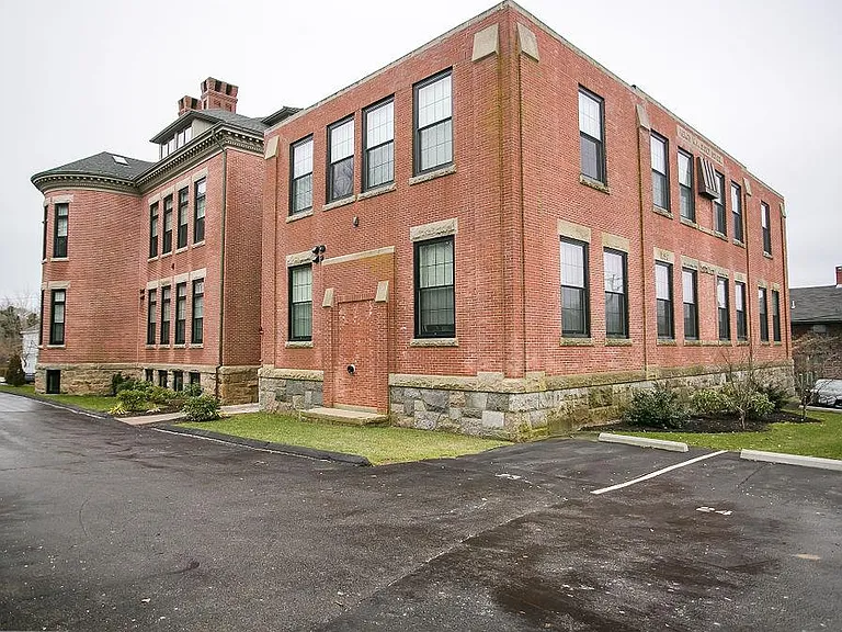 32 Carey St #1D — Photo 28