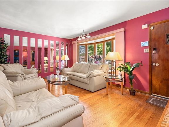 3rd image of 3437 W 84th Pl