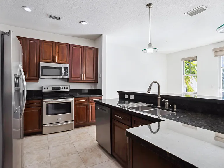3655 NW 5th Ter — Photo 7
