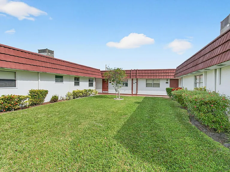 213 Waterford Cir #I — Photo 53