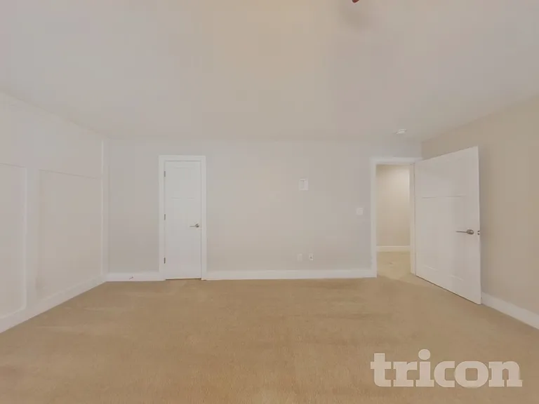 7536 Fire Tree Ln — Photo 8