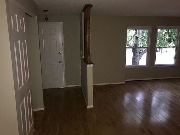 2nd image of 869 Woodlyn Dr S