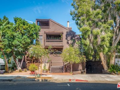 906 N Kings Rd APT 1, West Hollywood, CA, 90069