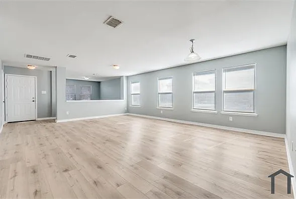 1600 Lionheart Dr — Photo 3