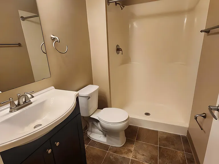 909 Wescott Sq #909 — Photo 30